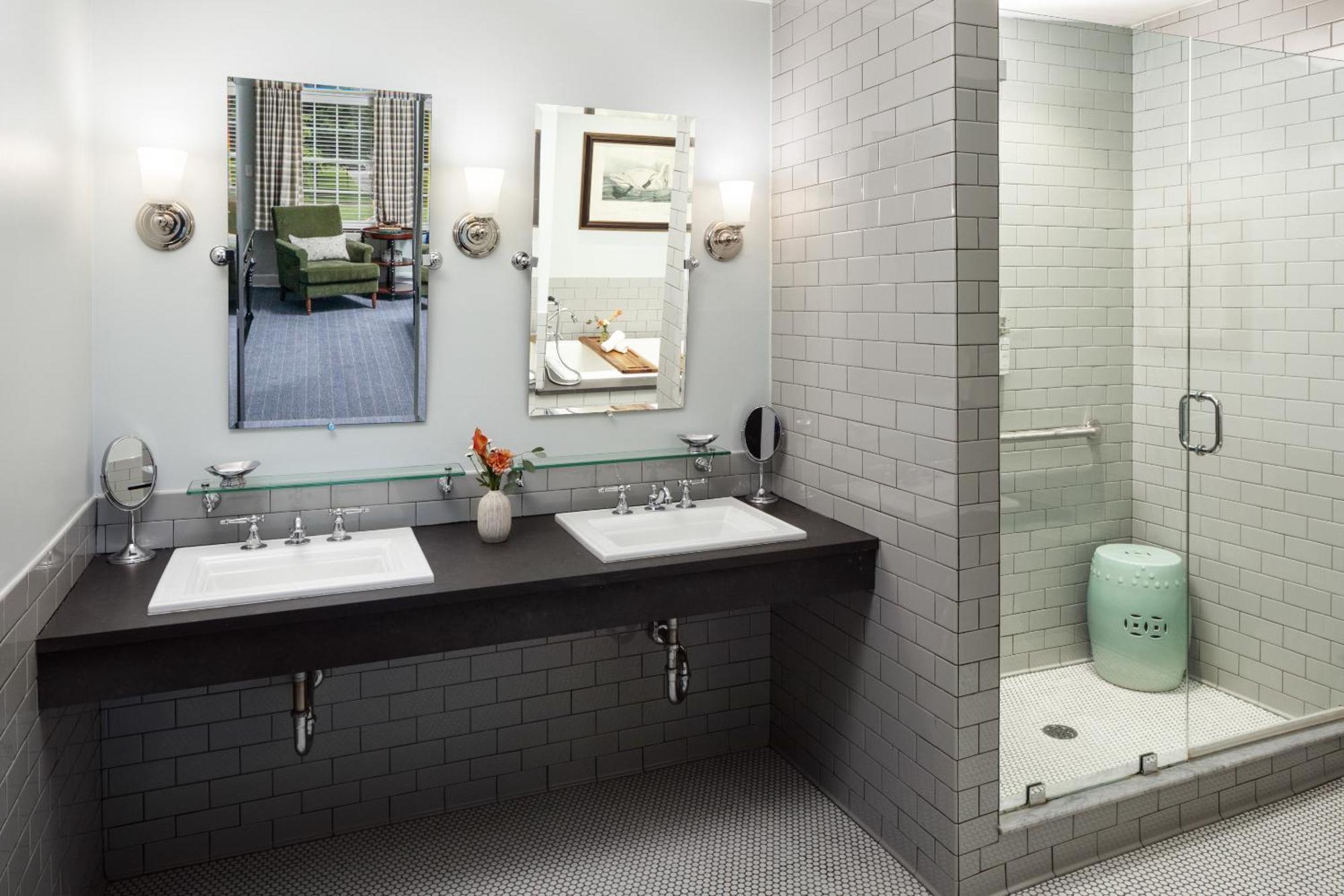 Colgate Inn Hamilton Ngoại thất bức ảnh
