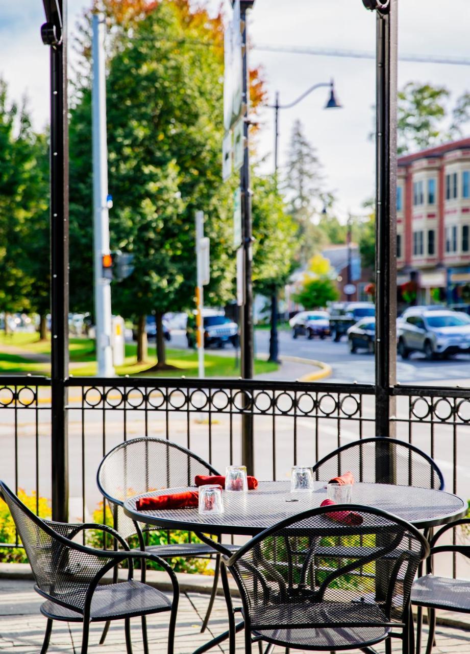 Colgate Inn Hamilton Ngoại thất bức ảnh